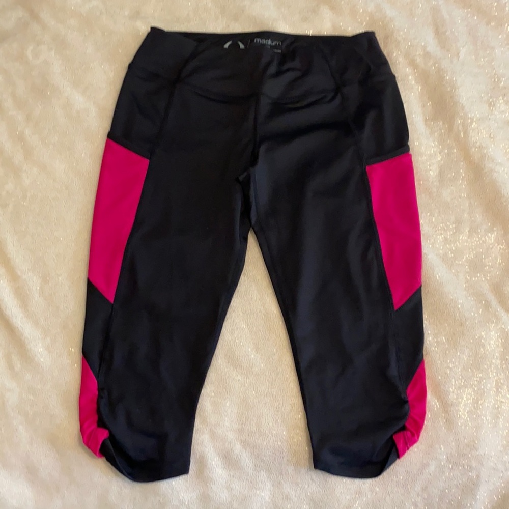 Hylete Athletic Capris work out NEW